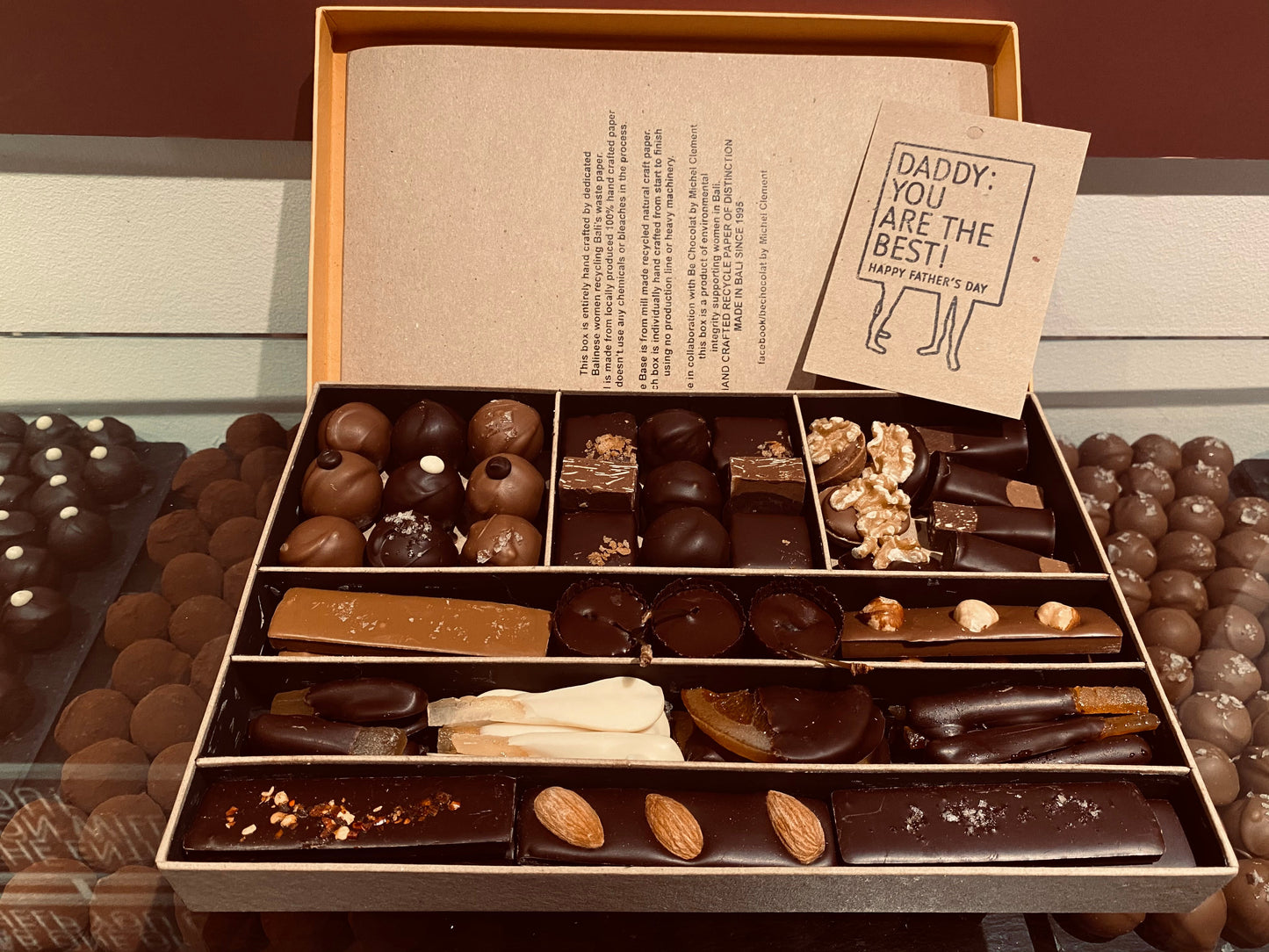 Chocolate Selection Gift Box 690gr | Be Chocolat