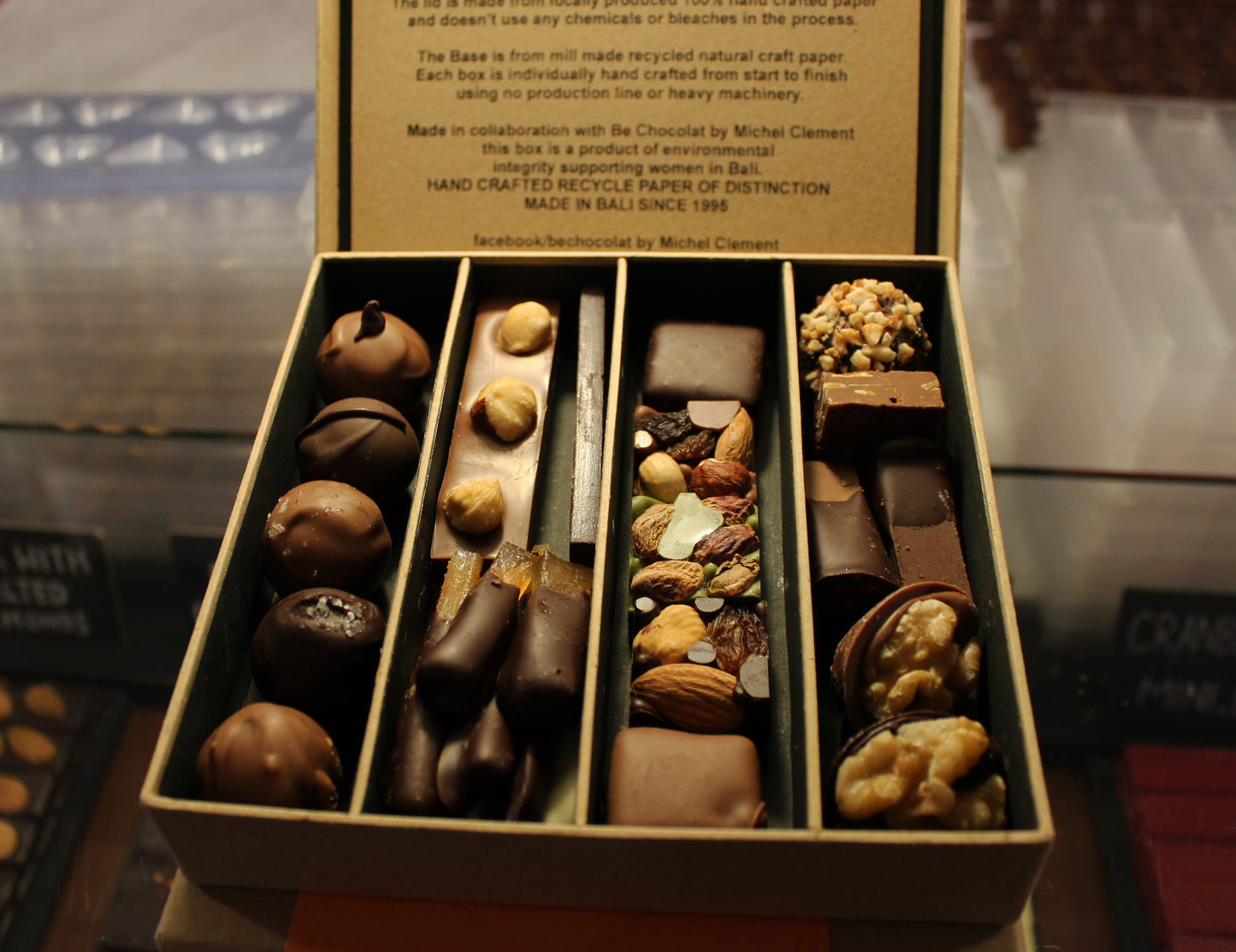 Chocolate Selection Gift Box 325gr Vegan | Be Chocolat