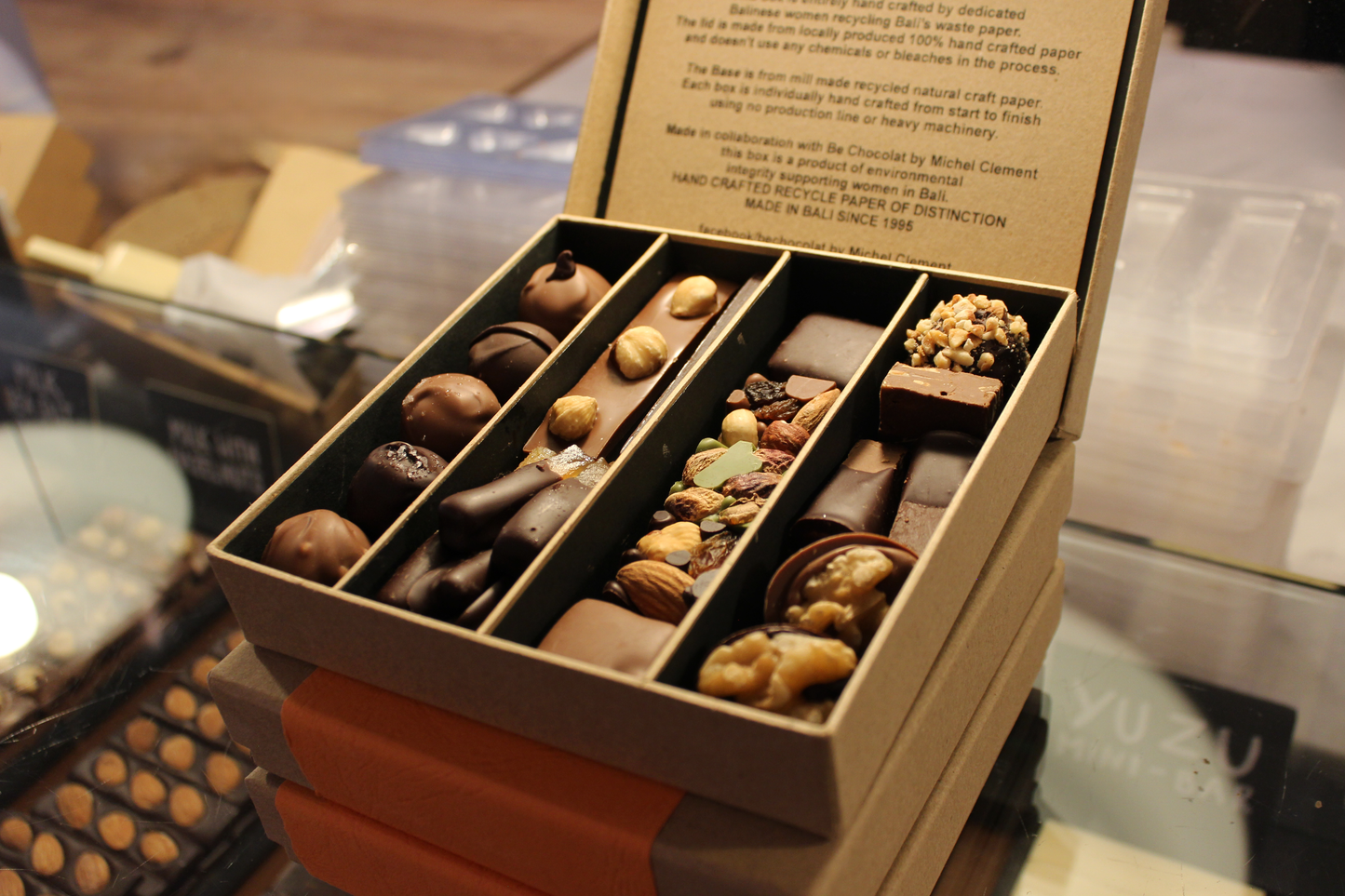 Chocolate Selection Gift Box 325gr Vegan | Be Chocolat