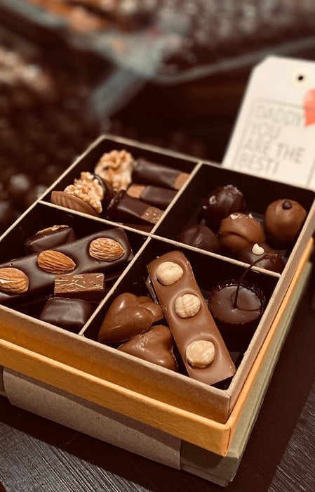 Chocolate Selection Gift Box 325gr | Be Chocolat