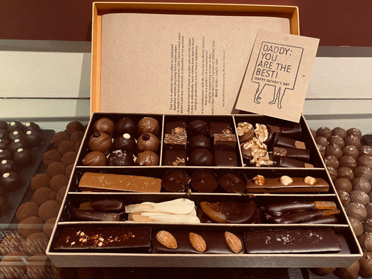 Chocolate Selection Gift Box 690gr | Be Chocolat